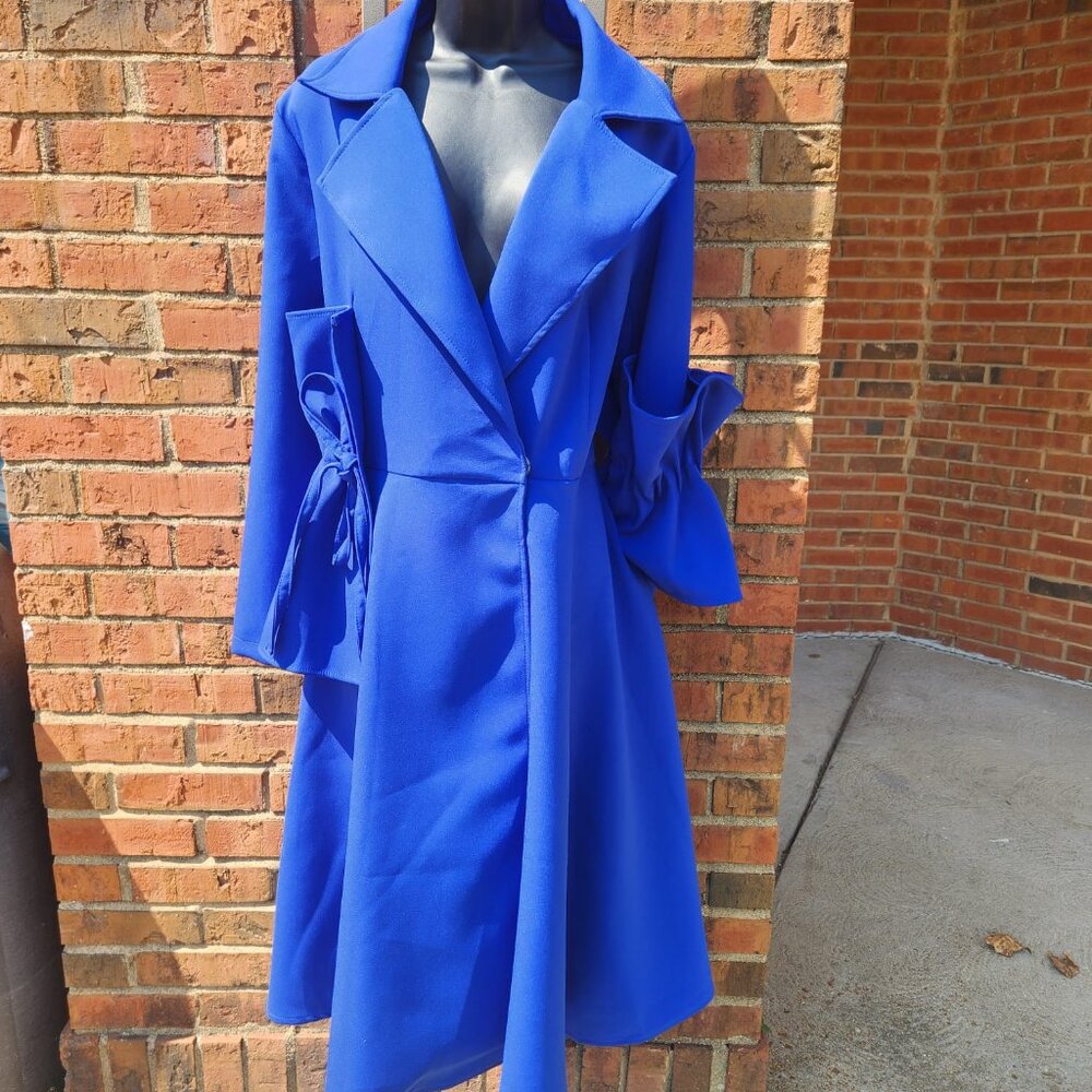 BLUE COLOR KNEE LENGTH COAT